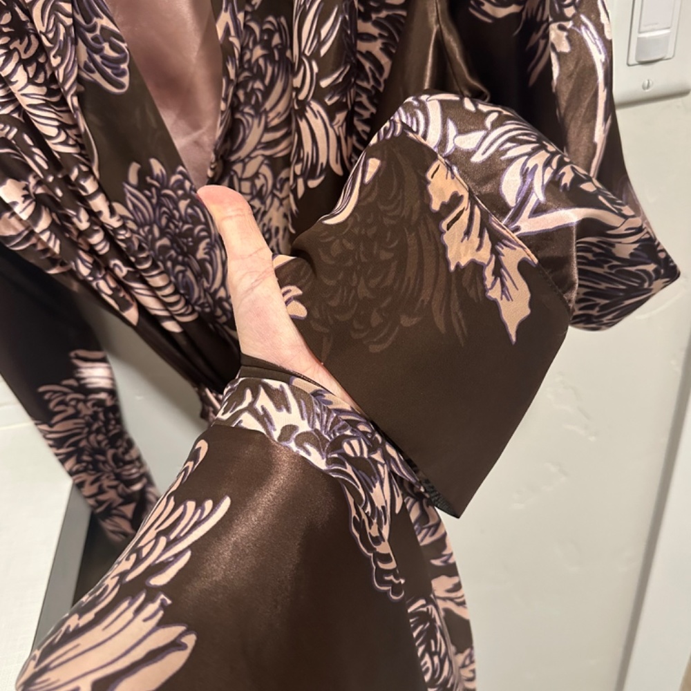 Nightgown & Matching Robe - Picture 7 of 8